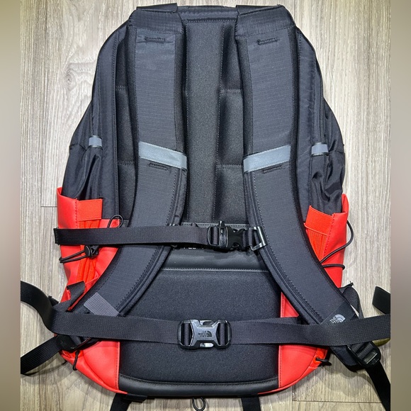 Borealis Commuter Backpack Fire Red - Picture 2 of 5